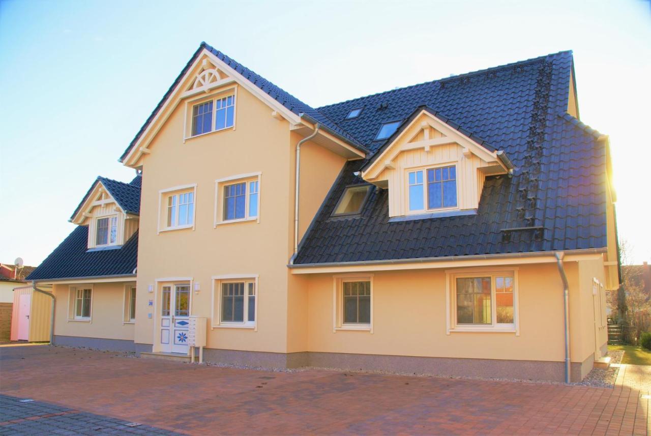 Neue Reihe 28 - Wohnung Wolke 7 Zingst Esterno foto