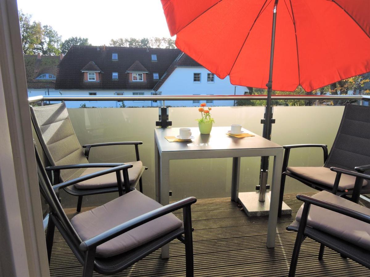 Neue Reihe 28 - Wohnung Wolke 7 Zingst Esterno foto