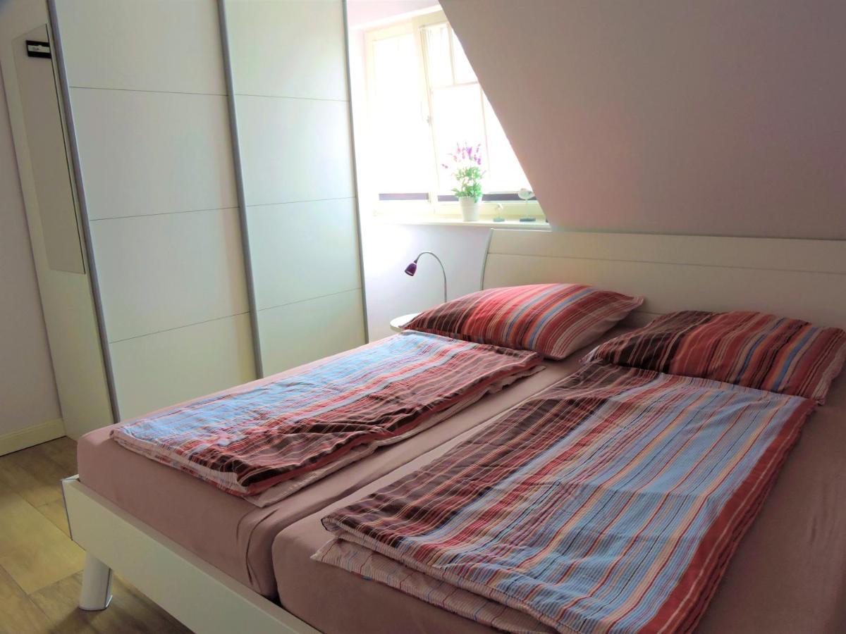 Neue Reihe 28 - Wohnung Wolke 7 Zingst Esterno foto