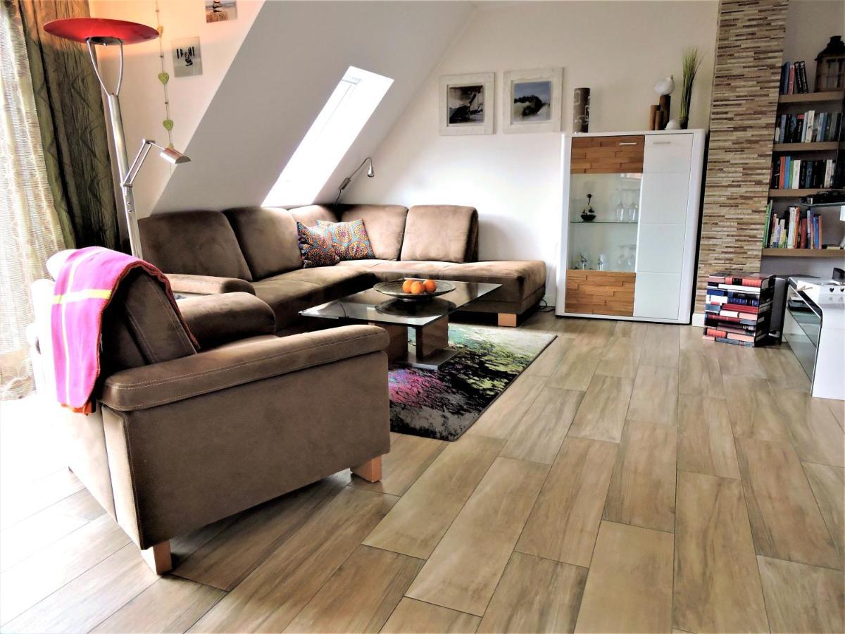 Neue Reihe 28 - Wohnung Wolke 7 Zingst Esterno foto