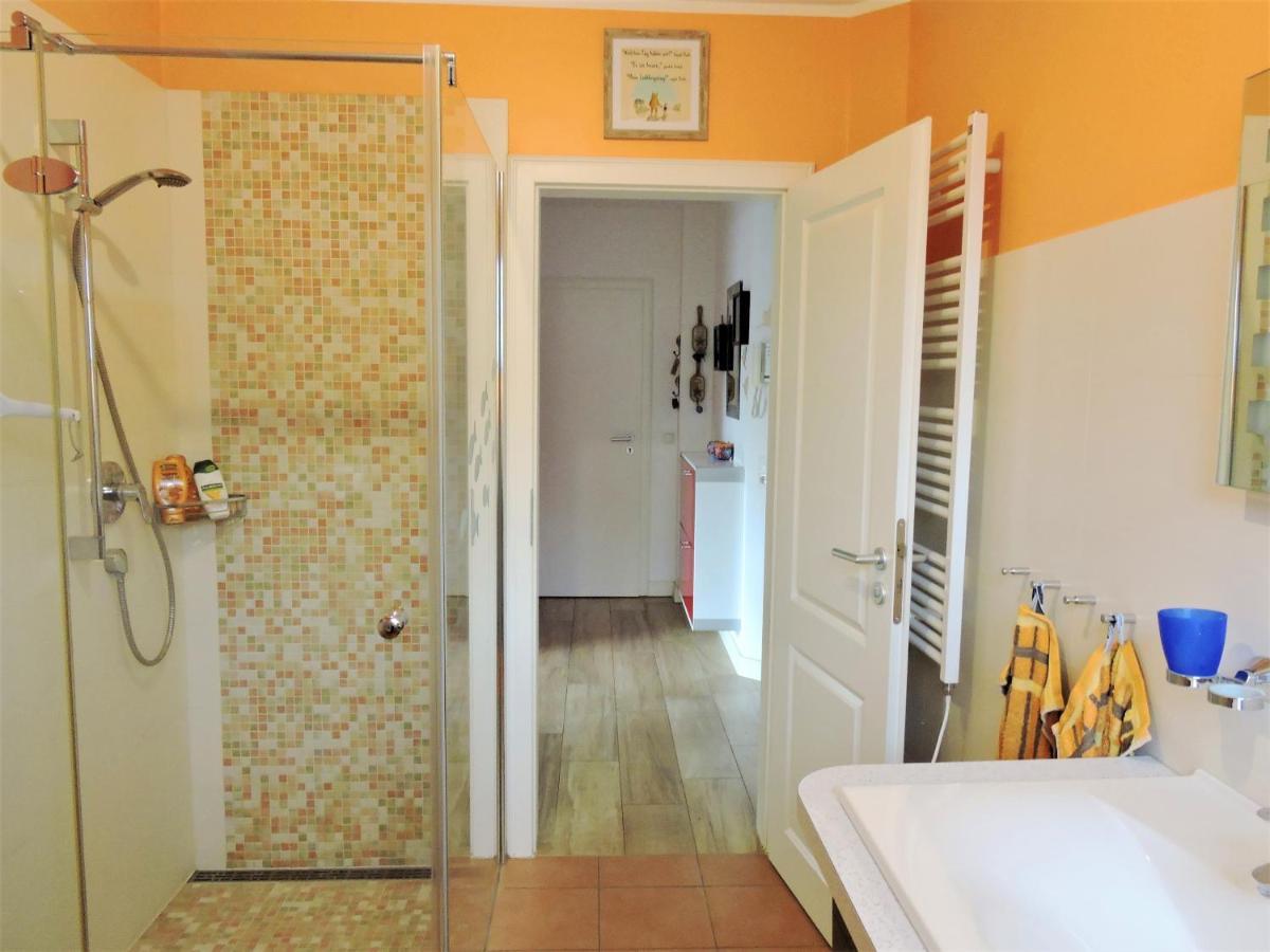 Neue Reihe 28 - Wohnung Wolke 7 Zingst Esterno foto