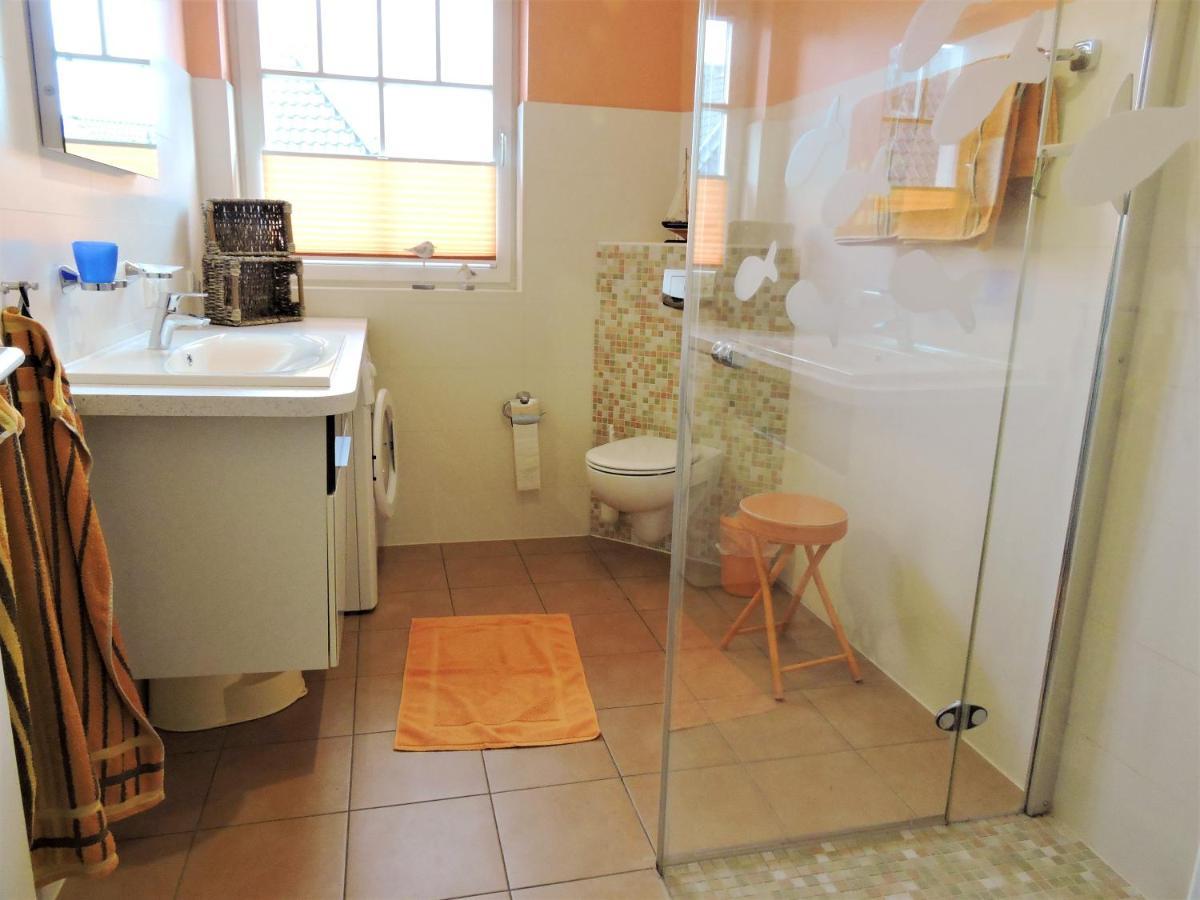 Neue Reihe 28 - Wohnung Wolke 7 Zingst Esterno foto
