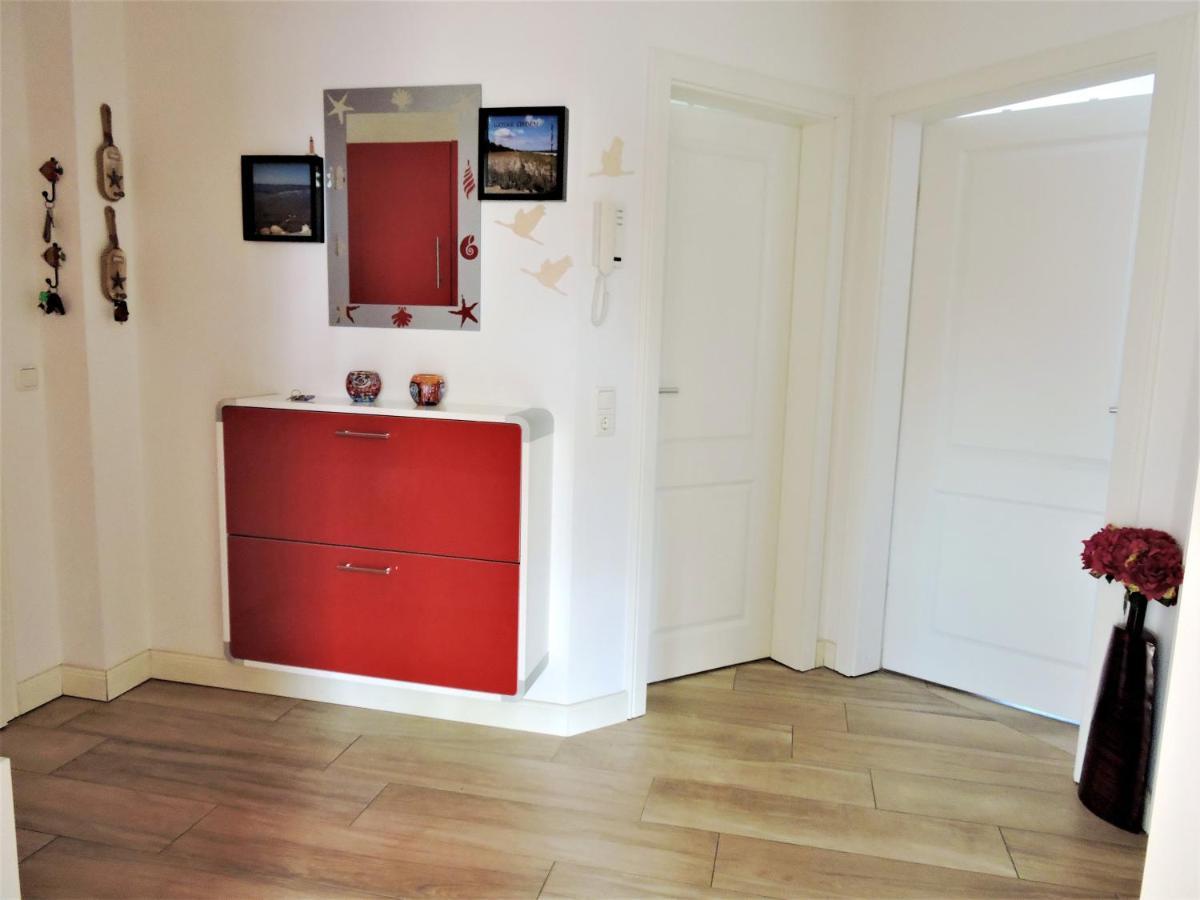 Neue Reihe 28 - Wohnung Wolke 7 Zingst Esterno foto